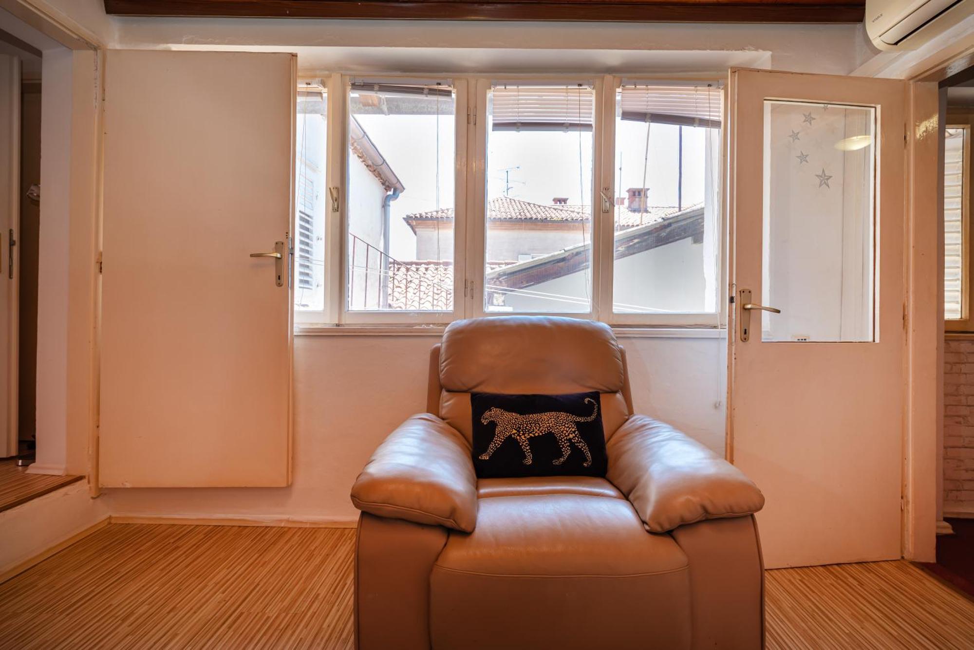 Timeless Antique Old Town With Terrace Apartment Zadar Exterior foto