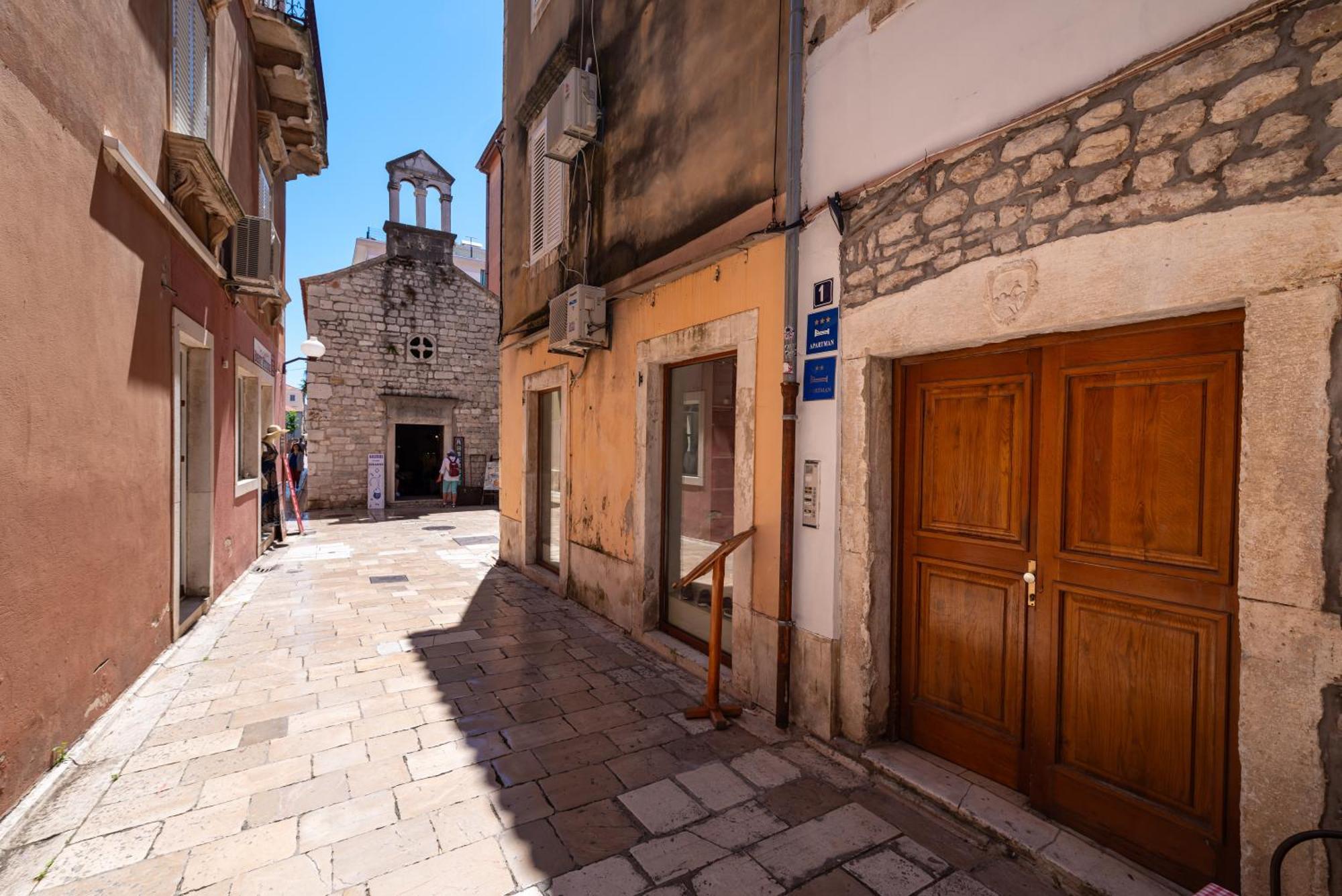Timeless Antique Old Town With Terrace Apartment Zadar Exterior foto